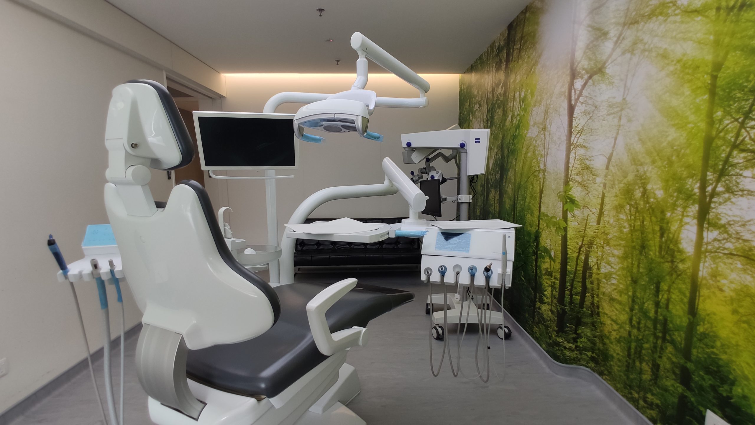 Clean dental treatment room in Malaysia